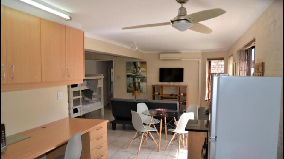 Apartament Harbourview Self Catering Gordonʼs Bay Zewnętrze zdjęcie